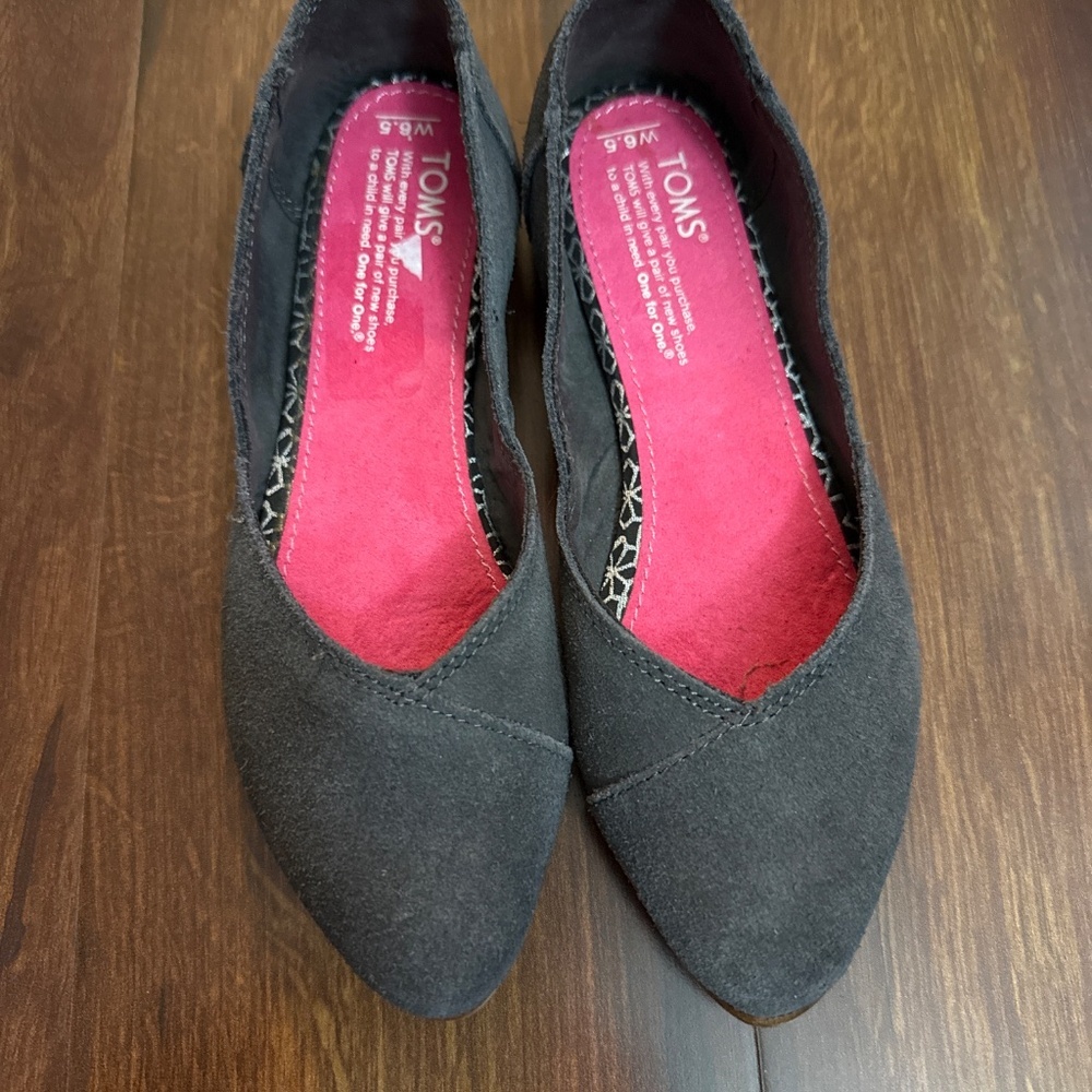 TOMS Suede Flat Gray Shoes Size 6.5 - Picture 3 of 6